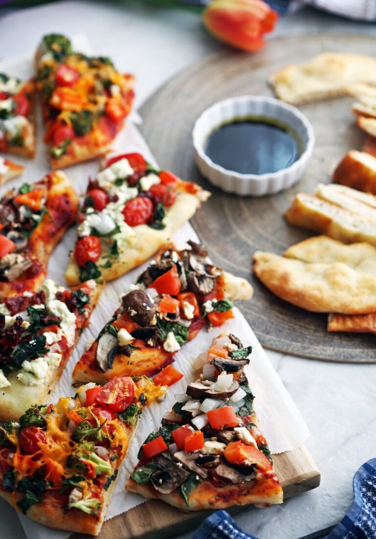 4 Ingredient Baked Flatbread Plus Topping Ideas Yay For Food 3113