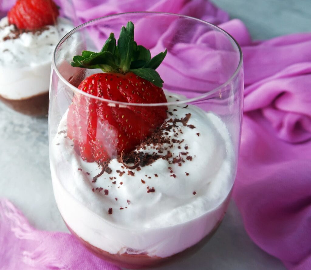 Easiest Dark Chocolate Mousse with Coconut Whipped Cream ...